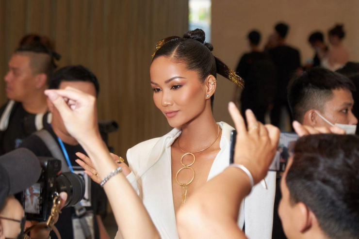 5 năm yêu kín tiếng của H'Hen Niê và bạn trai nhiếp ảnh trước khi chấm dứt - 2