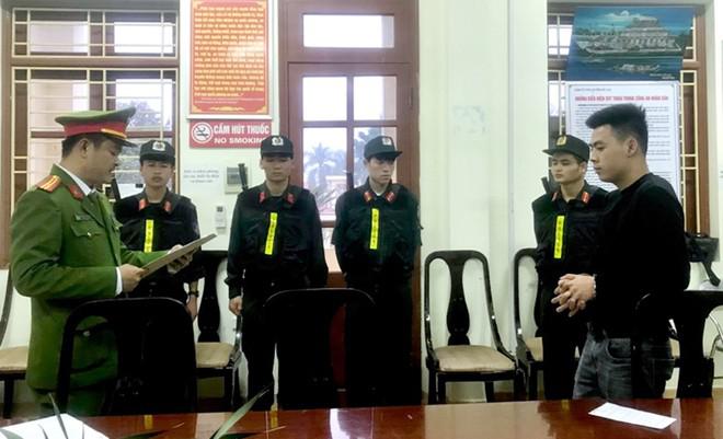 Cơ quan CSĐT Công an tỉnh Bắc Kạn thực hiện quyết định khởi tố bị can, lệnh bắt bị can để tạm giam đối với Vi Văn Sắc.