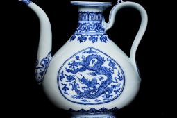 Thế giới - Bình trà 600 năm tuổi của hoàng đế nhà Minh được bán với giá cao bất ngờ