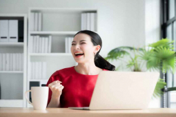 Bạn trẻ - Cuộc sống - Người phụ nữ trúng giải độc đắc nhờ thấy một dãy số trong giấc mơ