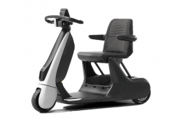 Thế giới xe - Toyota trình làng C+ Walk - xe máy điện cho người cao tuổi, nhiều trang bị xịn như ô tô