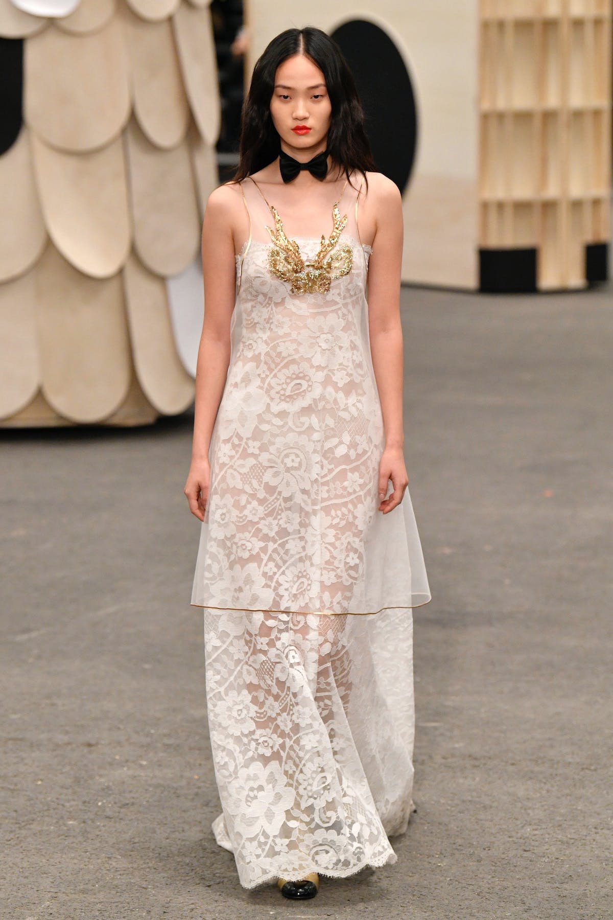 6 xu hướng váy cưới mùa xuân để lộng lẫy nhất trong ngày đặc biệt của bạn - 1