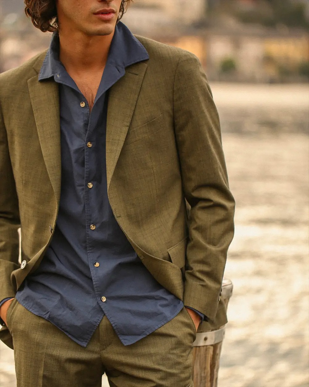 Suit màu xanh lá cây: Tại sao bạn cần một bộ và cách mặc đẳng cấp - 1