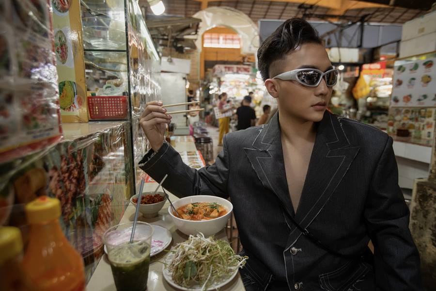 Trầm Quyết hiện là một nhà sáng tạo nội dung mạng xã hội.