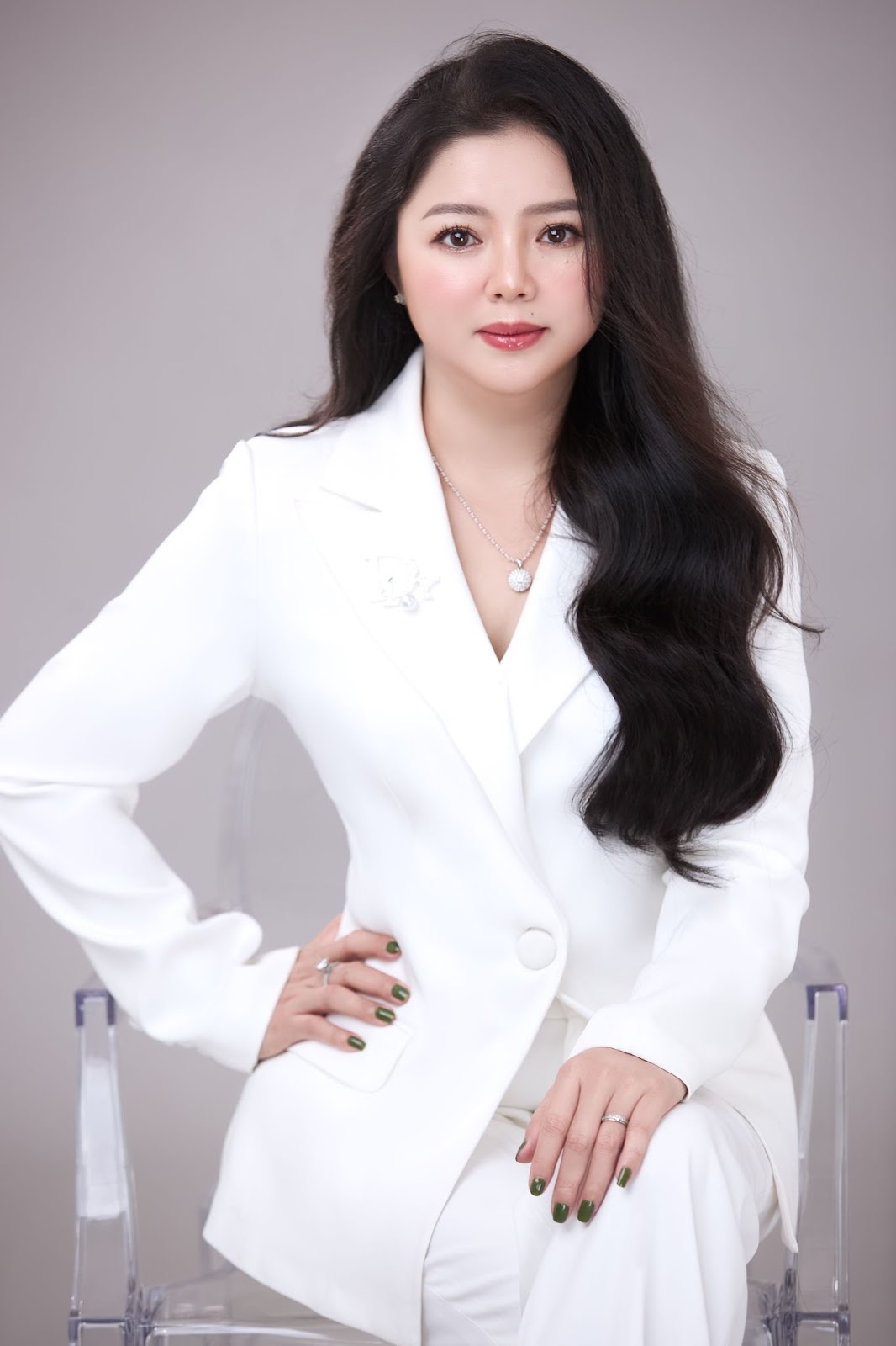 Từ con số không đến "bà trùm" hải sản Ốc Quyên - 2