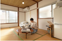 Lối sống gây nhiều tranh cãi của đàn ông Nhật Bản: Lựa chọn nhà không có phòng tắm