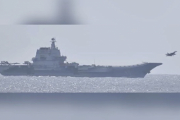 CNN: Tiêm kích hạm TQ lần đầu cất cánh từ tàu sân bay diễn tập mô phỏng phong tỏa Đài Loan