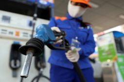 Thị trường - Tiêu dùng - Giá xăng dầu hôm nay 12/4: Tăng giảm trái chiều khi nhu cầu có dấu hiệu yếu dần