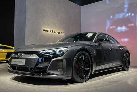Audi RS E-Tron GT được phân phối chính hãng trong tháng này