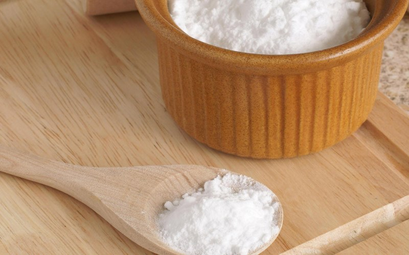 Bột nở giúp kiểm soát gàu ngứa