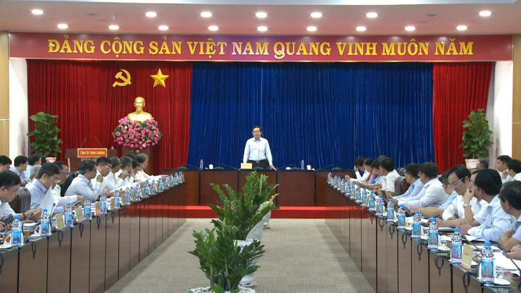 Phó Thủ tướng Trần Lưu Quang phát biểu tại buổi làm việc
