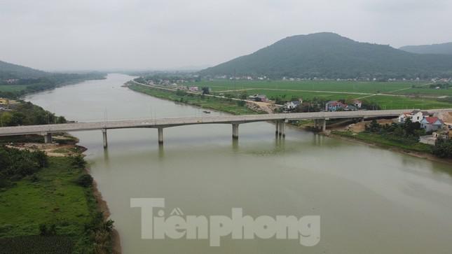 Cầu Vĩnh An được xây dựng để cao tốc Bắc - Nam vượt sông Mã tại đoạn đi qua tỉnh Thanh Hóa.