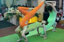 Thời trang - Quan khách "mắt chữ O, mồm chữ A" vì chị em diện đồ tập diễn yoga ở đám cưới