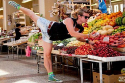 Tranh vui - Cười té ghế với những hình ảnh "quái dị" trong siêu thị