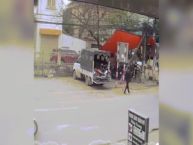 Clip: Cô gái drift xe máy và cái kết bất ngờ