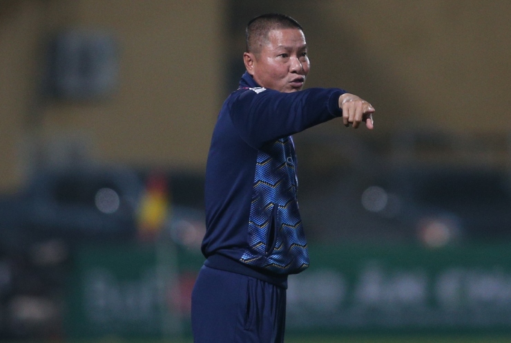 HLV Chu Đình Nghiêm cho rằng Hải Phòng không đáng nhận quả penalty đầu trận