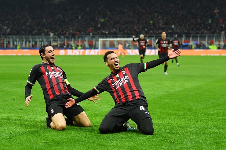 Video bóng đá AC Milan - Napoli: Phản công sắc lẹm, thẻ đỏ tai hại (Cúp C1) - 1