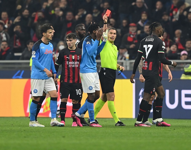 Video bóng đá AC Milan - Napoli: Phản công sắc lẹm, thẻ đỏ tai hại (Cúp C1) - 2