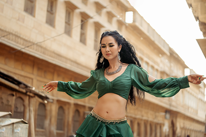 Cô được chồng tài trợ 5 tỷ đồng để thực hiện sản phẩm lần này