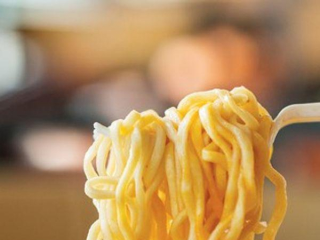 Thế giới - Thiếu niên đâm chết anh trai ruột chì vì một gói mì tôm