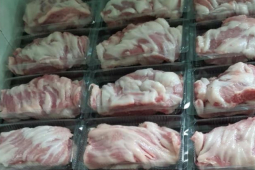 Thịt lợn giá rẻ đầy chợ, dân Hà thành vẫn mua phần thịt này giá 250 nghìn đồng/kg