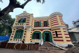 Tin tức trong ngày - Quét thử vôi để tìm màu gốc của biệt thự cổ trên "đất vàng" Hà Nội
