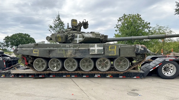 Cận cảnh chiếc T-90A của Nga xuất hiện ở Mỹ.