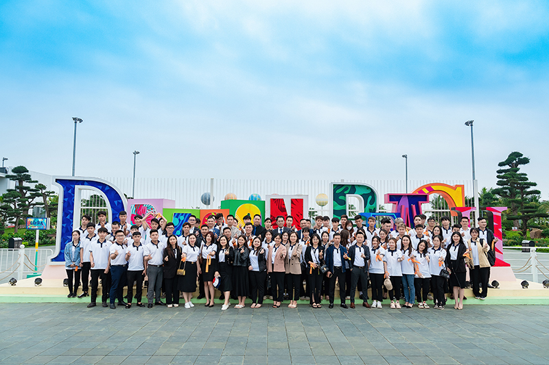 Gần 200 chiến binh Đông Tây Land đến với vùng đất “Rồng”