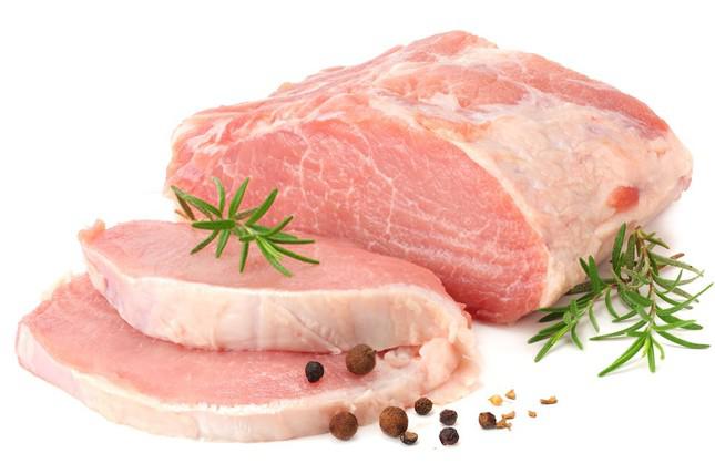 Những người cần hạn chế ăn thịt lợn nếu không muốn bệnh ngày càng nặng - 1