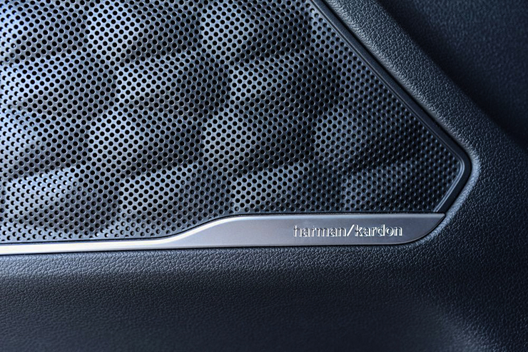 Đánh giá Hyundai SantaFe: Tiện nghi hơn, mạnh mẽ hơn - 13