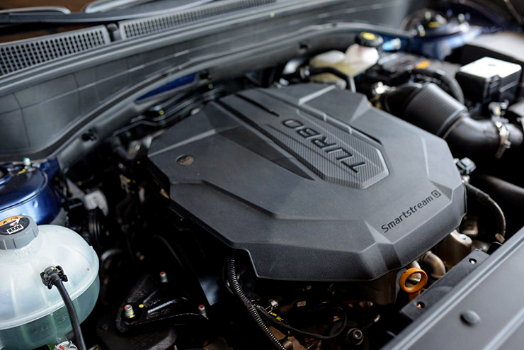 Đánh giá Hyundai SantaFe: Tiện nghi hơn, mạnh mẽ hơn - 12