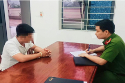 Tin tức trong ngày - Công an làm việc với người thu phí gửi xe máy 30.000 đồng/xe ở Cửa Lò