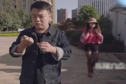 Clip hài hước - Chàng trai gặp họa khi bất ngờ bị gái lạ hôn giữa đường