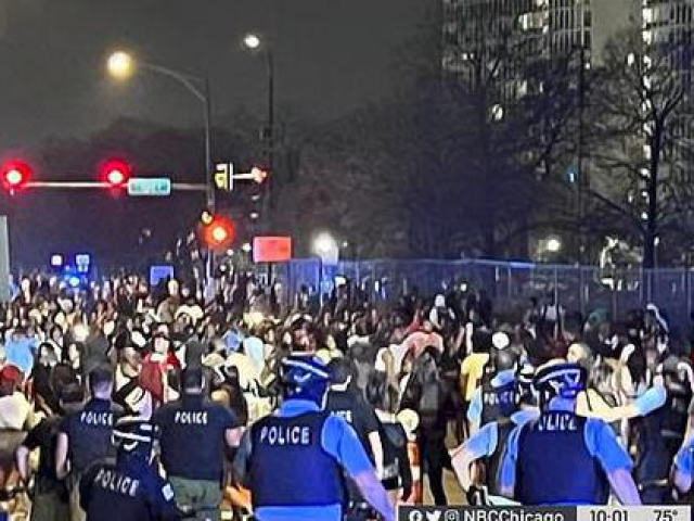 Thế giới - Làn sóng đập phá của giới trẻ khiến cảnh sát bất lực ở Chicago