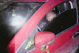 Vụ người phụ nữ chết trong ô tô ở hầm chung cư: Bắt giữ 1 nghi phạm