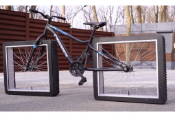 Thế giới xe - Cực độc: Xe đạp bánh vuông vẫn di chuyển "ngon ơ"