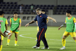 Bóng đá - HLV Troussier cho U22 Việt Nam tập nặng ngay buổi đầu ở Bà Rịa Vũng Tàu