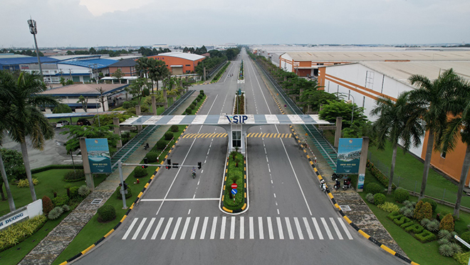 Việc đẩy mạnh phát triển công nghiệp và thương mại – dịch vụ đang tạo đà phát triển nhanh chóng cho Phú Giáo nói riêng, khu vực Bắc Bình Dương nói chung.