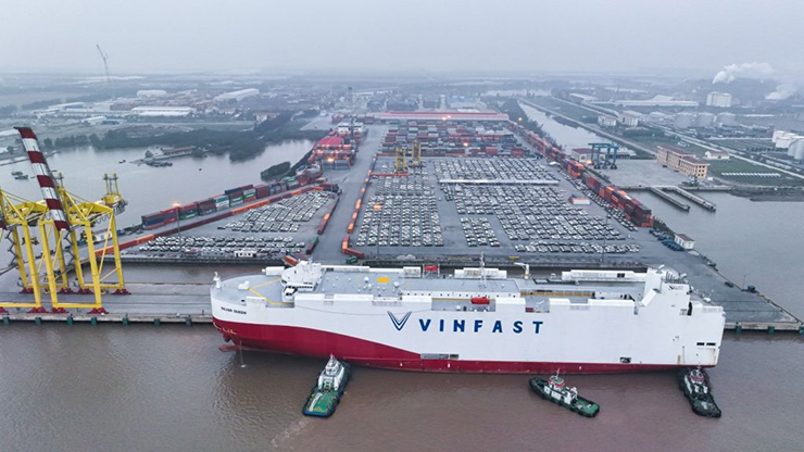 VinFast chính thức xuất cảng lô xe VF 8 thứ hai tới Bắc Mỹ - 3