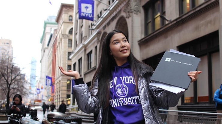 NYU là cái nôi đào tạo ra nhiều học giả, nghệ sĩ và nhà văn. Bất kể trong lĩnh vực nào, các sinh viên tại đây đều được đào tạo để đạt tới trình độ đẳng cấp nhất thế giới.
