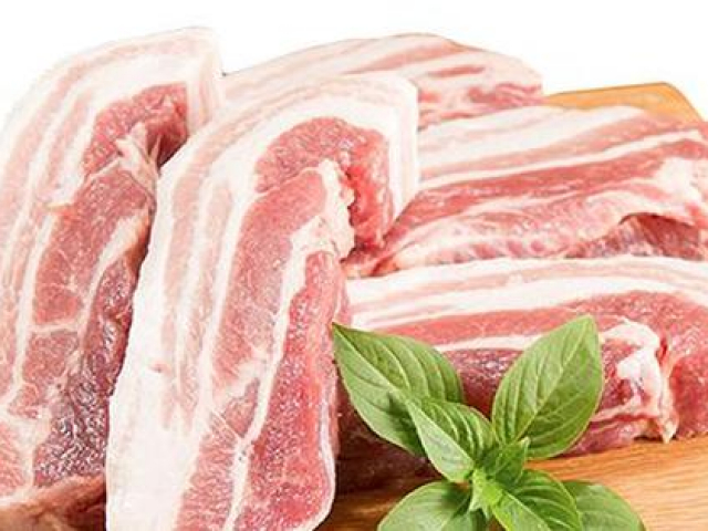 Những người cần hạn chế ăn thịt lợn nếu không muốn bệnh ngày càng nặng