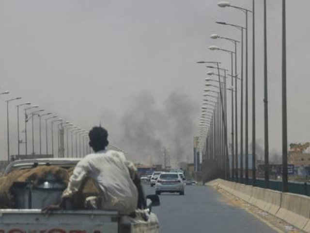 Sudan giữa tơi bời lửa đạn, đại sứ EU bị tấn công