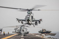 Trực thăng Mỹ AH-1Z Viper trang bị tên lửa, rocket khai hỏa, lợi hại thế nào?