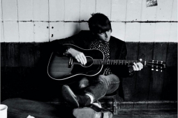 Thời trang - Phong cách cổ điển nổi tiếng với những chiếc quần ống côn quay trở lại