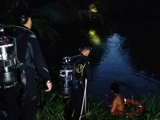 Tin tức trong ngày - Tìm thấy thi thể người đàn ông "bơi qua bơi lại" trên sông