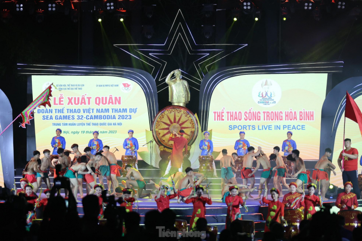 Toàn cảnh Lễ xuất quân hoành tráng của Đoàn Thể thao Việt Nam dự SEA Games 32 - 8