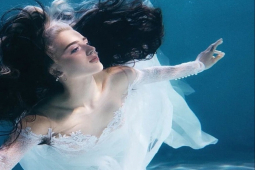 Làm đẹp - Mỹ nhân thuộc tộc người da trắng kỳ lạ ở Trung Quốc, được mô tả là "tiên cá đời thực"