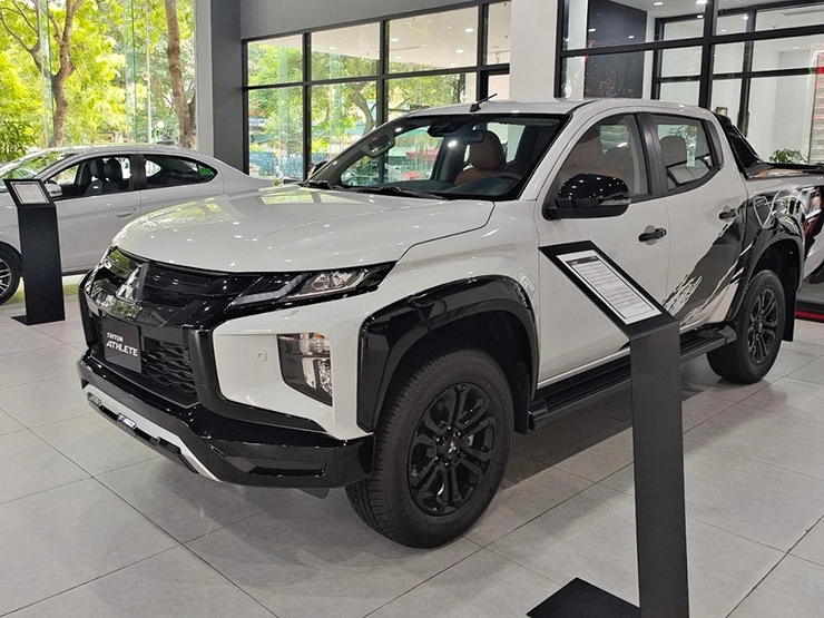 Mitsubishi Triton được giảm giá tới 82 triệu đồng tại đại lý - 1