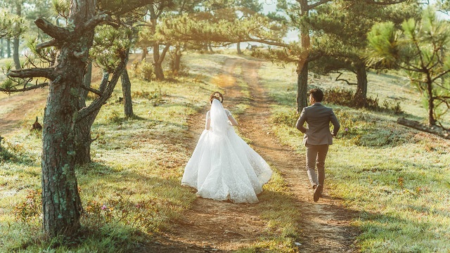 Studio có nhiều gói chụp ảnh cưới trọn gói với chi phí hợp lý