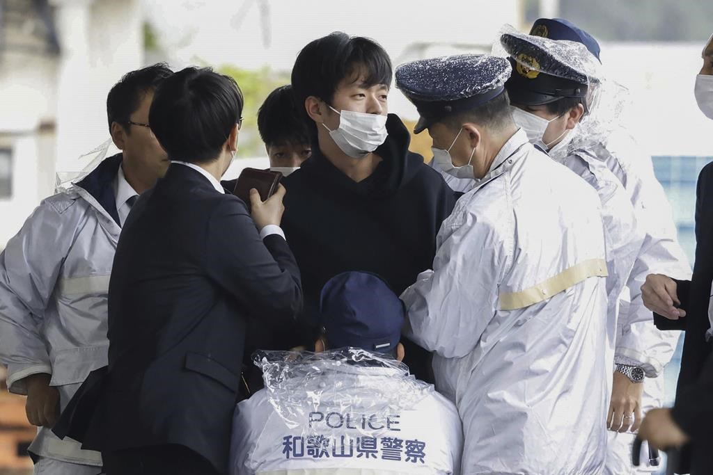 Nghi phạm Ryuji Kimura bị cảnh sát bắt giữ (ảnh: NHK)